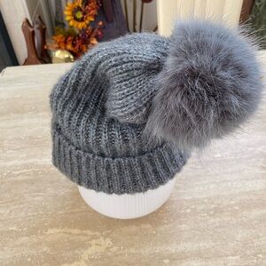 NWOT Zara beanie hat Gray with Puff :) Super Cute